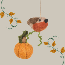 Handmade Felt Country Robin Hanging Decoration