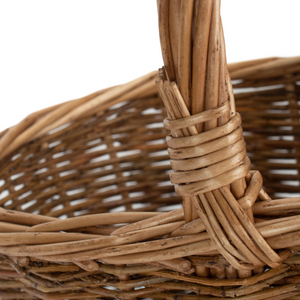 The Country Basket With White Lining