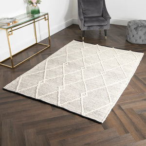 Cream & Black Diamond Pattern Large Rug