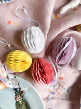 Individual Honeycomb Hanging Eggs